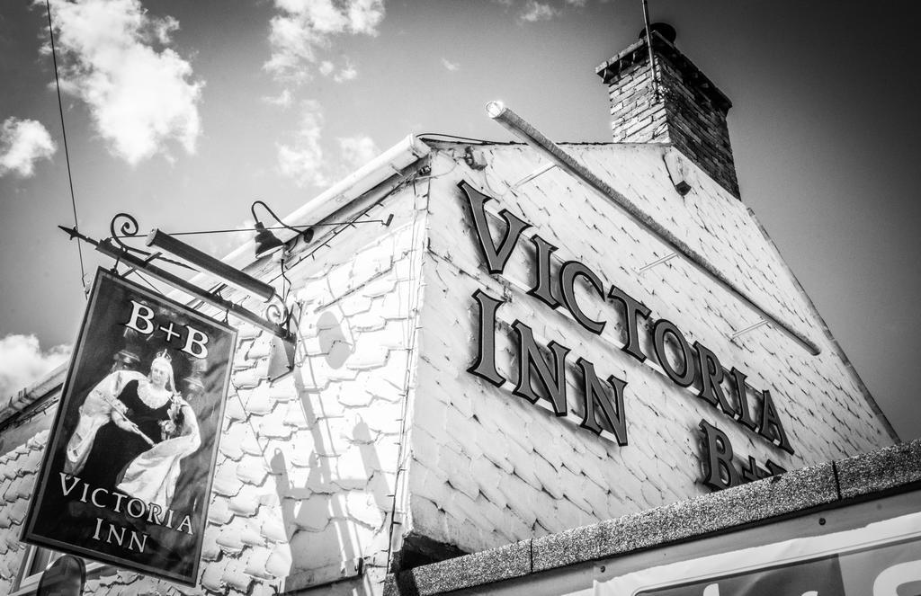 Victoria Inn Cowbridge Buitenkant foto